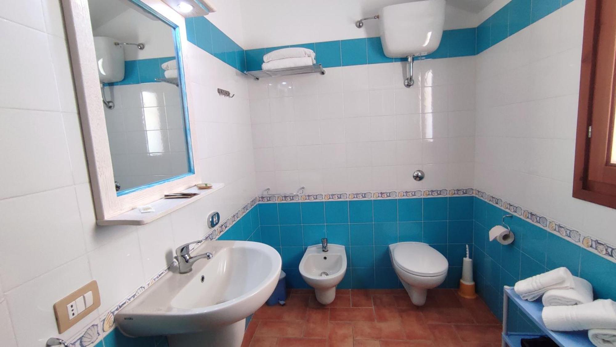 Hotel Le Sabbie Calasetta Bagian luar foto