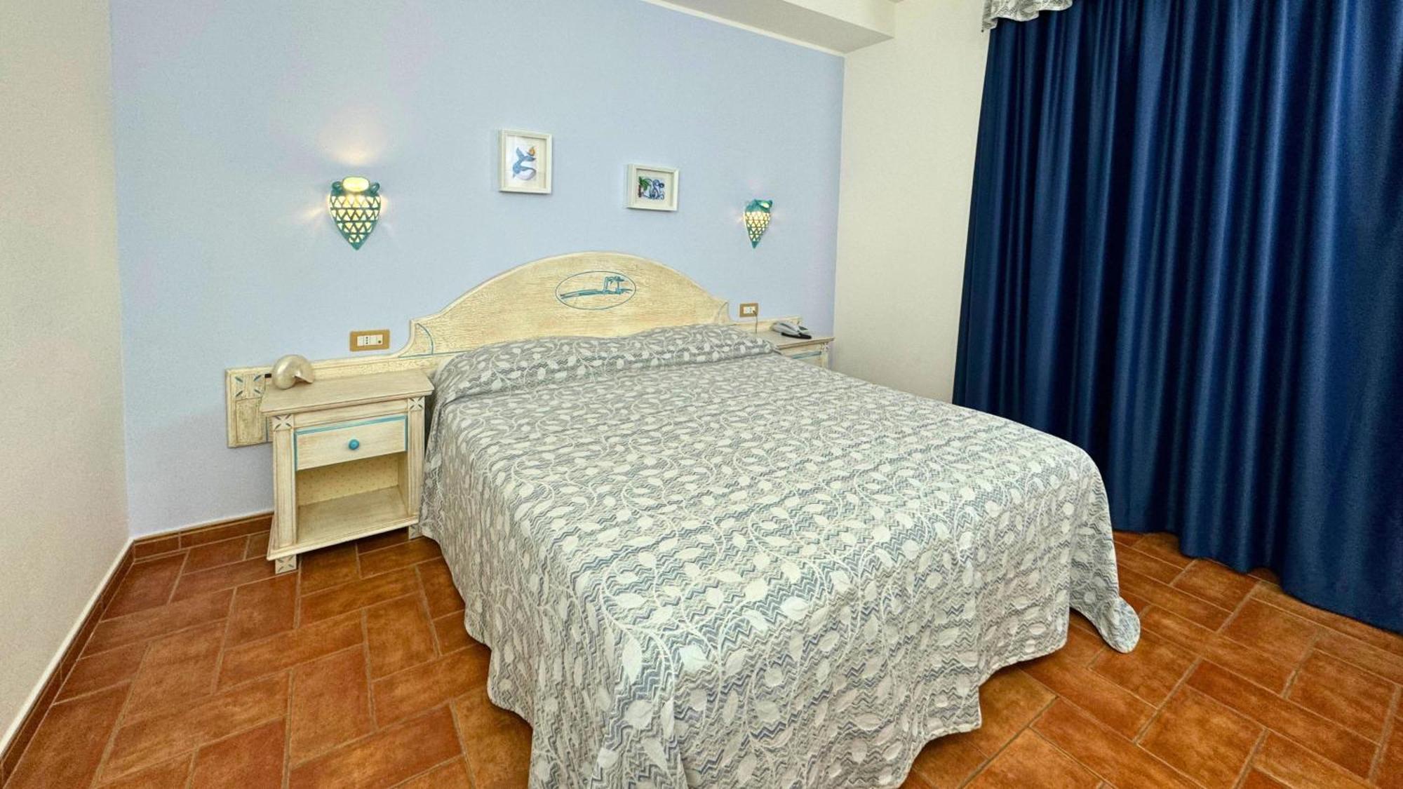 Hotel Le Sabbie Calasetta Bagian luar foto